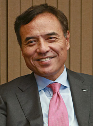 新浪 剛史 氏